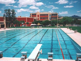 Namibia'97: Schwimmbad der UNAM